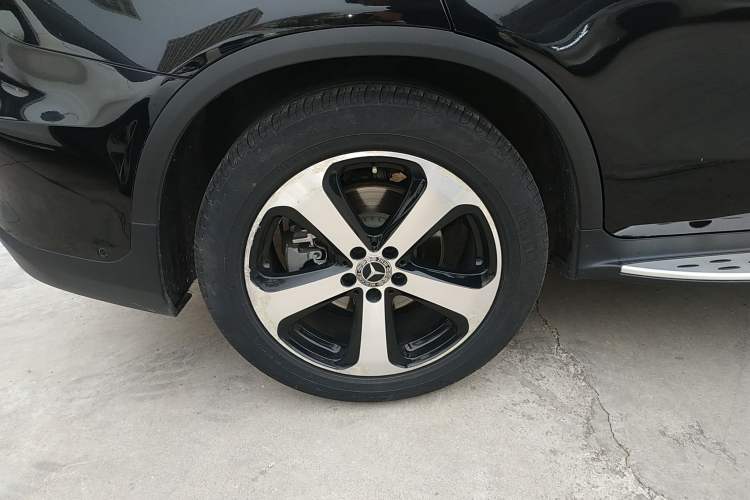 Used Mercedes-Benz GLC 2018 GLC 260 4MATIC Luxury Model