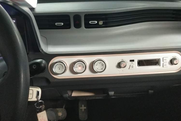 Used Wuling Hongguang MINIEV 2021 Macaron Fashion Edition Lithium-Ion Battery
