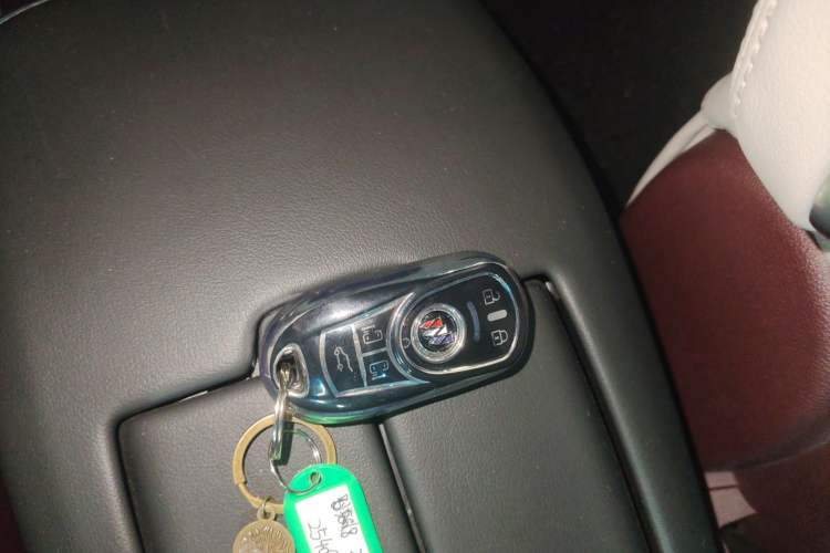 Used Buick GL8 2022 Avenir Aivia 7-Seater Deluxe Edition
