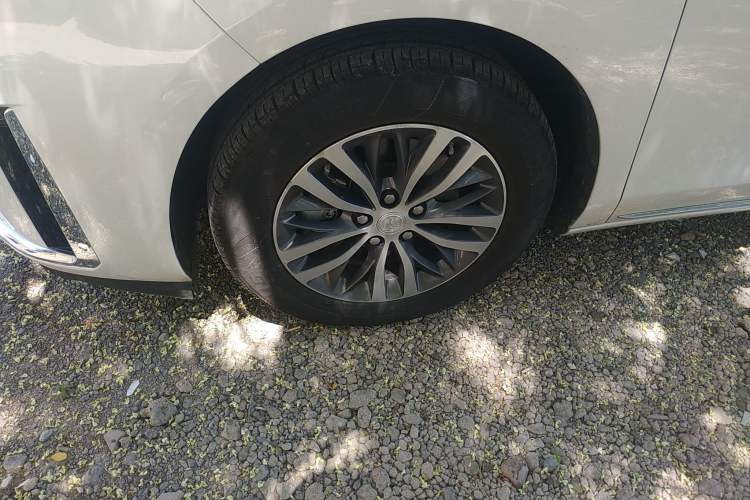 Used Buick GL8 2023 ES Lu Zun Comfort Model
