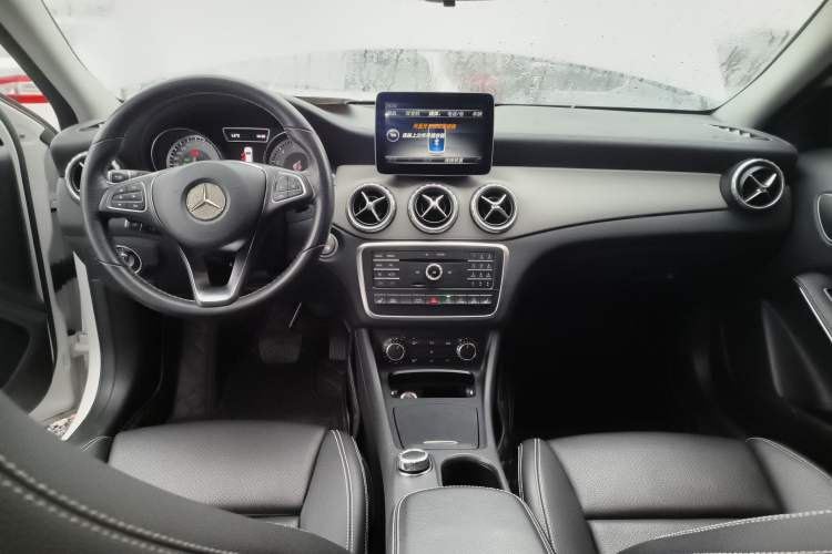 Used Mercedes-Benz GLA 2016 GLA 220 4MATIC Fashion Edition
