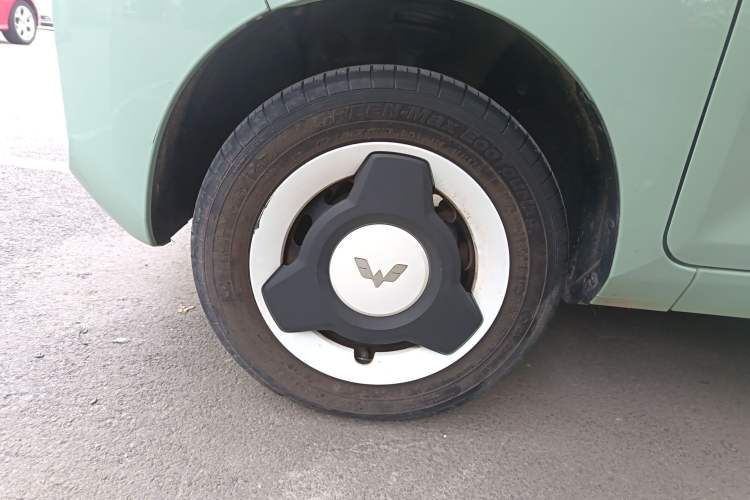 Used Wuling Hongguang MINIEV 2021 Macaron Fashion Model Lithium Iron Phosphate
