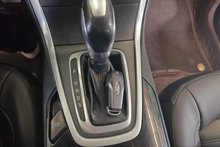 Used Ford Edge 2016 EcoBoost 245 Four-Wheel Drive Titanium Edition 7-Seater
