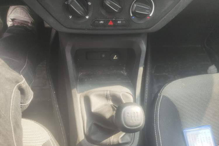 Used Wuling Hongguang 2021 1.5L S Base Version LAR