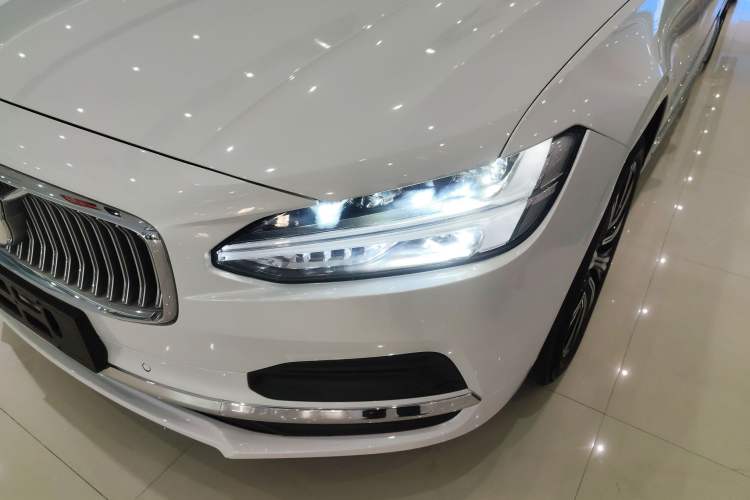 Used Volvo S90 2022 B5 Zhiyi Luxury Edition

