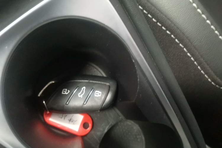 Used Roewe i5 2020 1.5L Automatic 4G Connect Luxury Flagship Edition