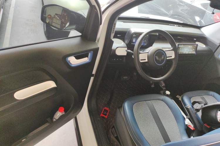 Used Wuling Hongguang MINIEV 2022 GAMEBOY 200km Gaming Edition with Lithium Iron Phosphate
