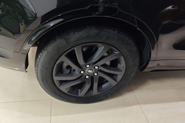 Used Land Rover Discovery 2021 360 PS R-Dynamic S