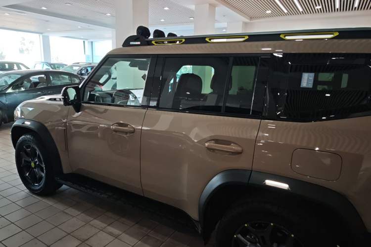 Used JETOUR Traveler 2023 2.0T All-Wheel Drive CrossPRO+