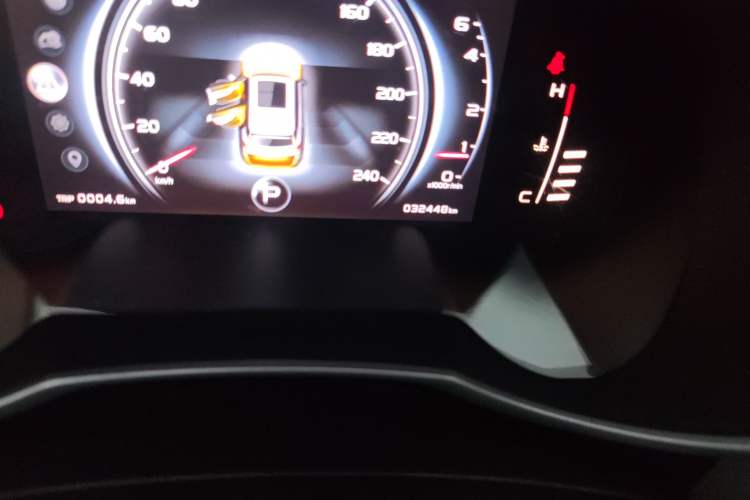 Used Geely Auto Emgrand X7 Sport 2018 1.8TD Automatic Two-Wheel Drive Smart Connect 4G Internet Edition
