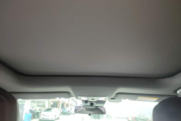 Used Changan UNI-V 2022 1.5T Prestige Version
