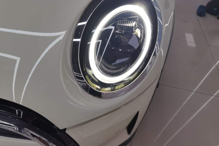 Used  MINI 2022 1.5T COOPER Artist
