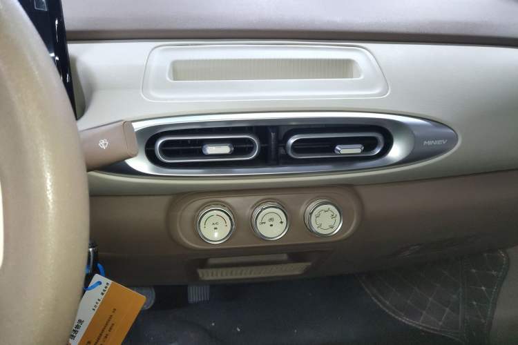 Used Wuling Hongguang MINIEV 2025 Four-Door Version Advanced Edition