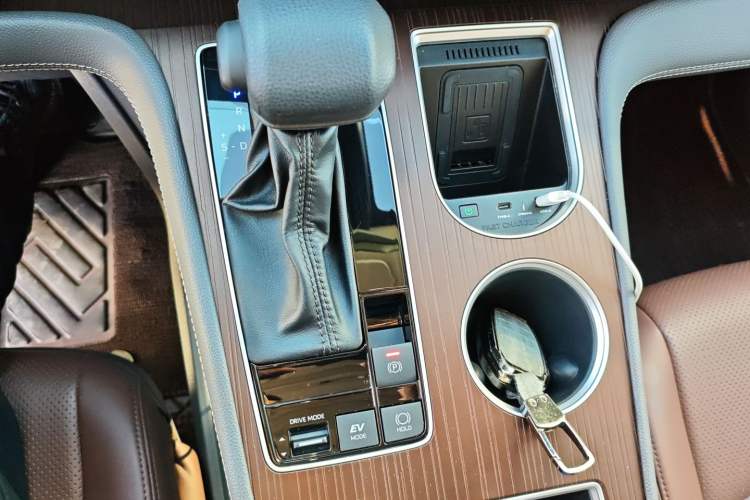 Used Toyota Sienna 2023 2.5L Hybrid Comfort Edition