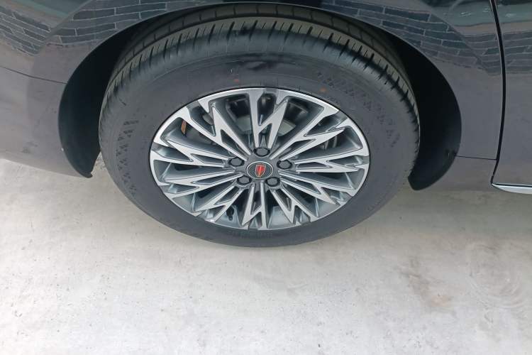 Used Hongqi H5 2025 1.5T DCT Qiyun 500 000th Unit Commemorative Edition
