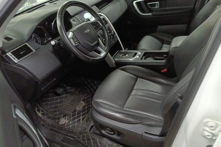 Used Land Rover Discovery Sport 2018 240 PS SE Version