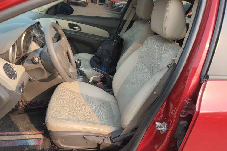 Used Chevrolet Cruze 2015 1.5L Classic SE MT
