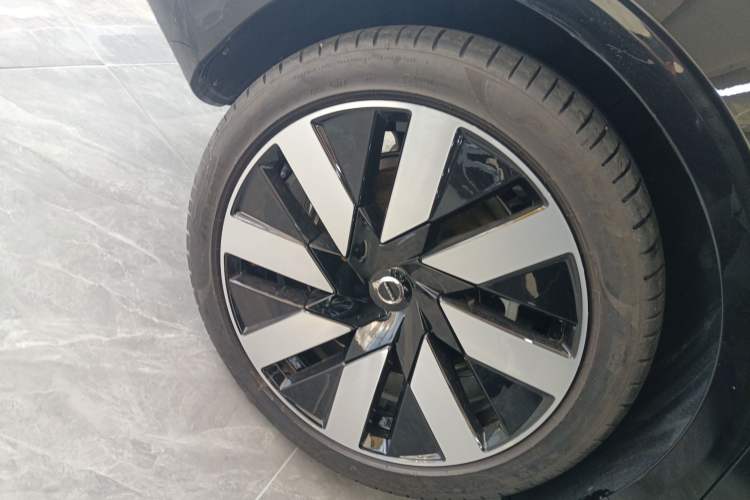 Used Volvo S90 New Energy 2024 Plug-in Hybrid Four-Wheel Drive Long-Range Luxury Smart Edition
