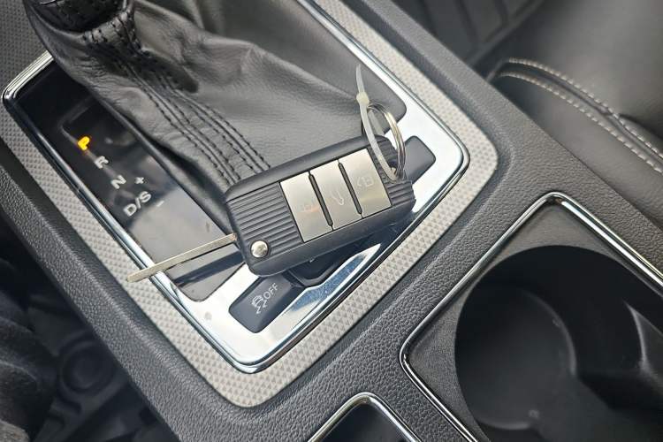 Used Roewe i6 2018 20T Automatic Flagship Edition
