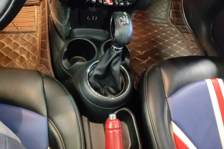 Used  MINI 2016 1.2T ONE Pioneer Edition Five-Door Version
