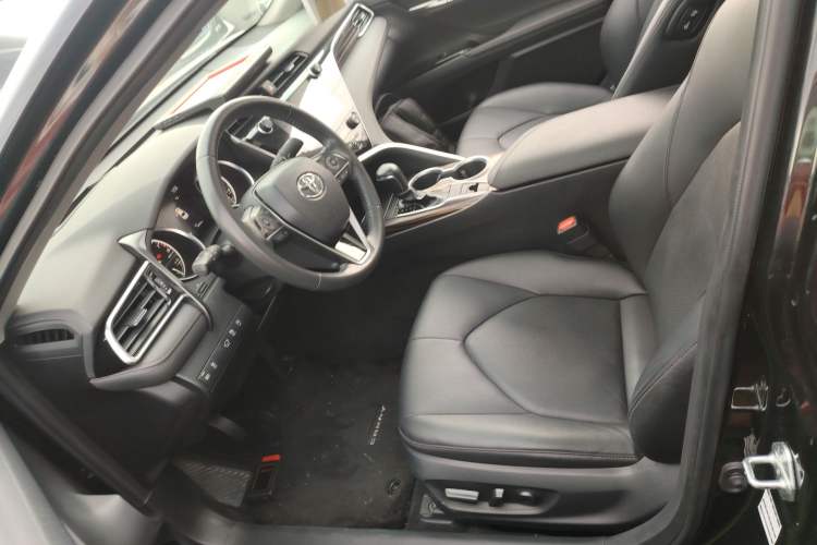 Used Toyota Camry 2019 Revised Version 2.0G Luxury Edition
