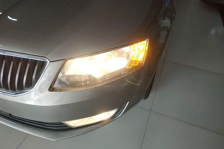 Used Skoda Octavia 2016 1.6L Automatic Chuanxing Edition
