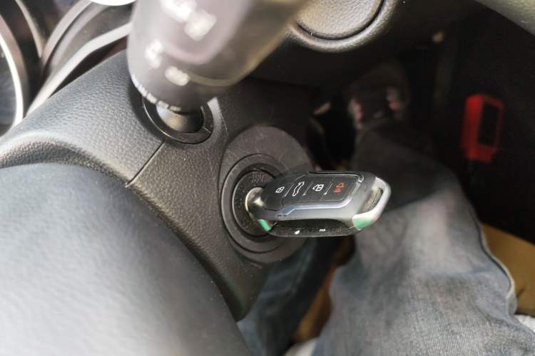 Used Wuling Hongguang S3 2019 1.5L Manual Standard Version China VI Standard
