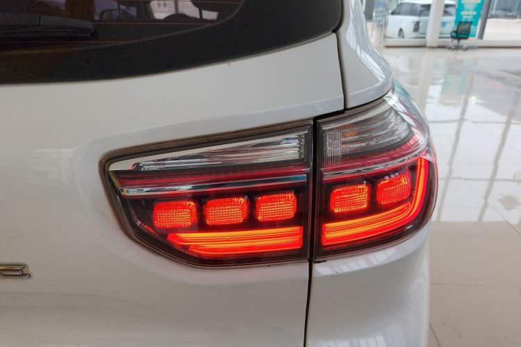 Used Kia Sportage R 2018 2.0L Automatic Smart Luxury Version China V Standard
