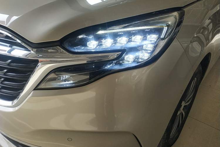 Used Buick GL8 2021 ES Land Cruiser 653T Luxury Edition
