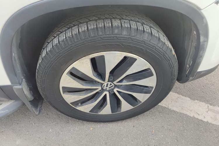 Used Volkswagen Tiguan 2015 1.4TSI Manual Two-Wheel Drive BlueMotion Edition
