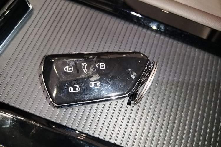 Used Volkswagen Viloran 2024 380TSI Premium Edition