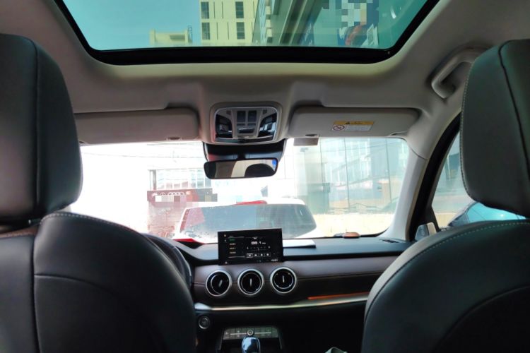 Used Wey VV6 2018 2.0T Two-Wheel Drive Flagship Version China V Standard
