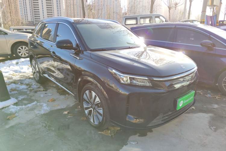 Used  E5 PLUS 2025 165 km Long-Range Version 5 Seats
