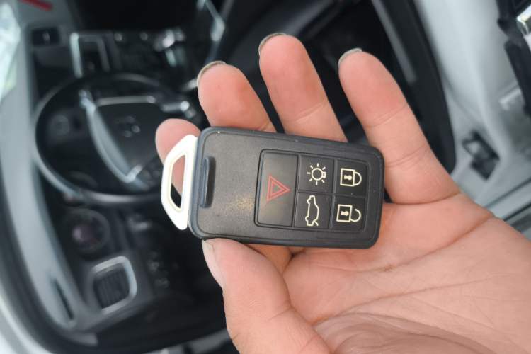 Used Volvo S60 2013 T5 Comfort Edition
