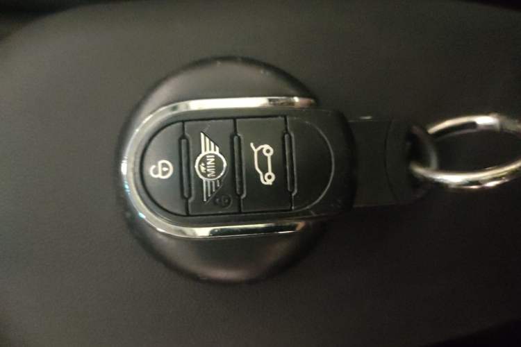 Used  MINI 2022 1.5T COOPER Artist
