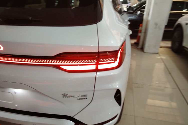 Used BYD Song PLUS New Energy 2025 EV Intelligent Driving Version 520km Premium Model
