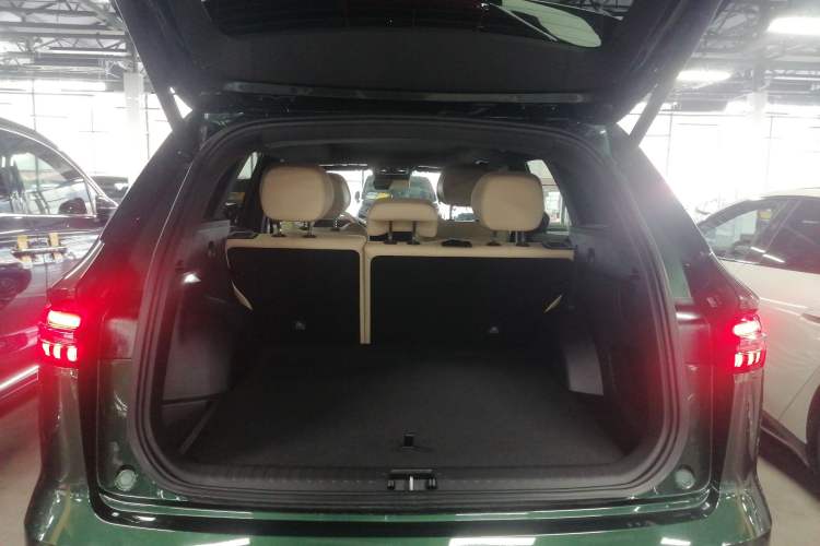 Used Geely Auto Monjaro L 2025 Dongfang Yao 2.0TD Automatic All-Wheel-Drive Wangyue Edition
