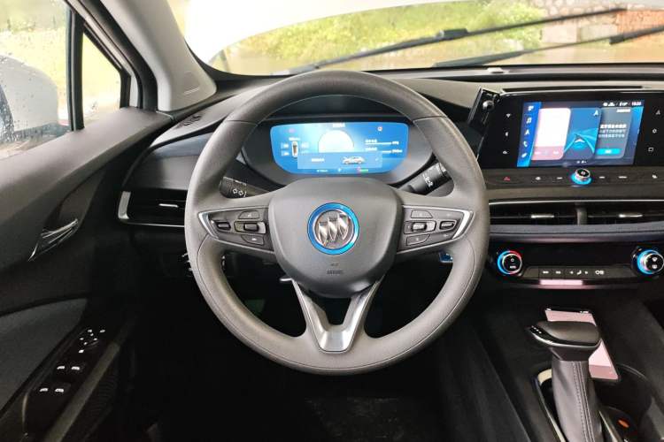 Used Buick Velite 6 2023 430km Range Commuter Version
