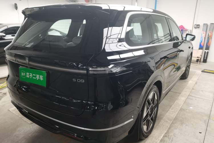 Used  S09 2025 Rear-Drive Ultra
