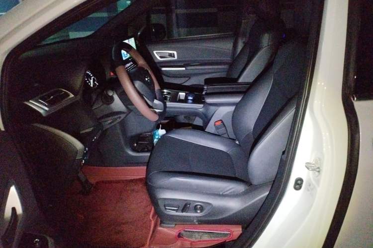 Used Toyota Granvia 2024 2.5L Hybrid Luxury Edition