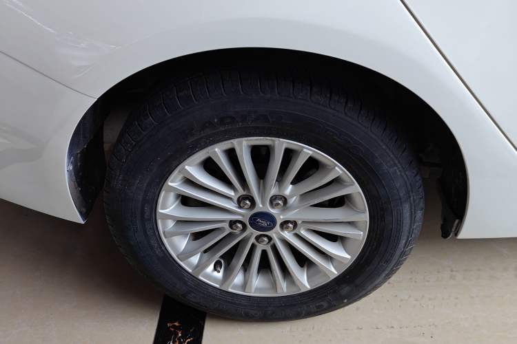 Used Ford Escort 2015 1.5L Manual Comfort Model
