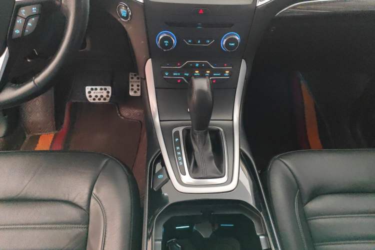 Used Ford Edge 2016 EcoBoost 245 Two-Wheel-Drive Titanium 7-Seater