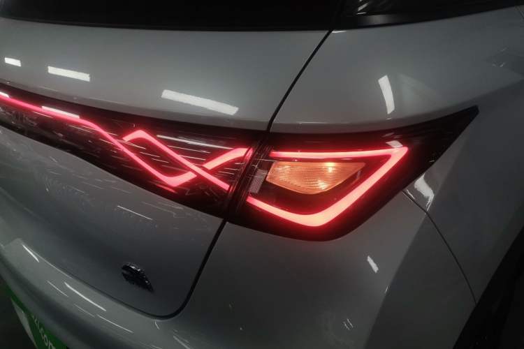 Used BYD Dolphin 2021 405 km Fashion Edition
