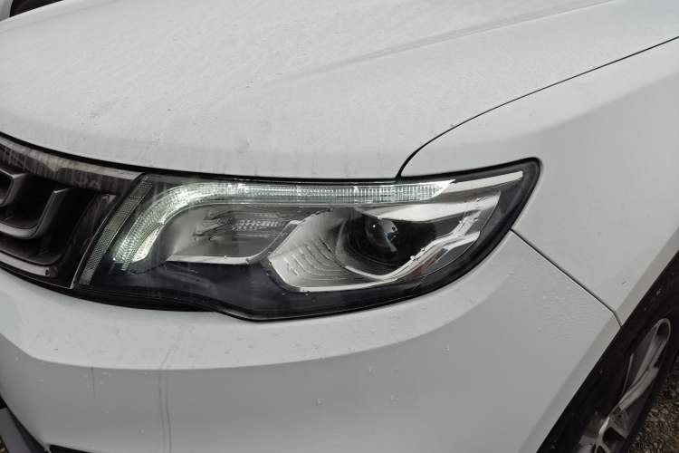 Used Geely Auto Emgrand X7 Sport 2018 1.8TD Automatic Two-Wheel Drive Smart 4G Connected Version
