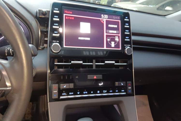 Used Toyota Avalon 2019 Dual-Engine 2.5L XLE Prestige Version China VI Standard
