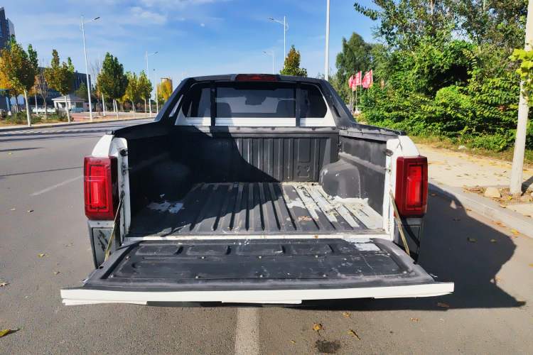 Used JMC Yuhu 9 2019 2.0T Automatic Gasoline Two-Wheel Drive Comfort Edition
