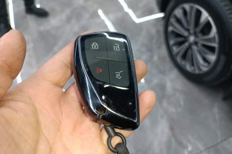 Used Buick Envision 2025 Encore Plus 28T Two-Wheel-Drive Platinum Edition