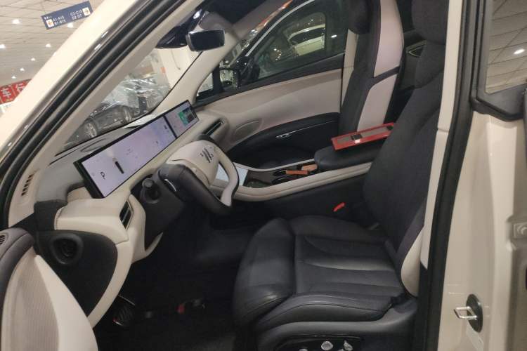 Used  LS7 2023 90 kWh Elite Rear-Drive Version