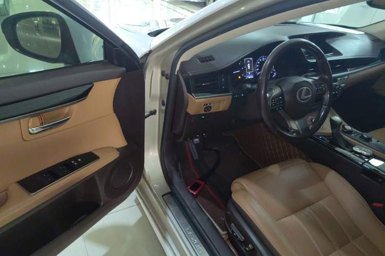 Used Lexus ES 2015 200 Elite Edition
