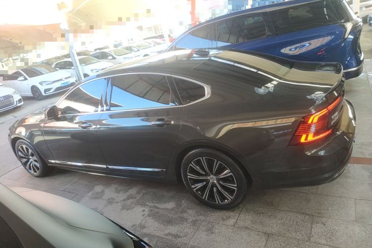 Used Volvo S90 2021 B5 Zhiyuan Luxury Edition
